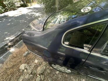 алмашам пассатка: Автомобиль Volkswagen Passat синего цвета. Салон обит темной тканью