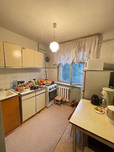 Продажа квартир: 2 комнаты, 48 м², 6 мкр 104 серия, 1 этаж, Старый ремонт — 1