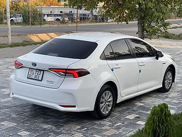 corolla 2016: Toyota Corolla: 2019 г., 1.8 л, Вариатор, Гибрид, Седан — 4