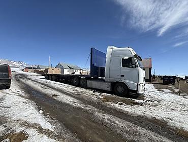 Тягачи: Тягач, Volvo, 2003 г., Шторный — 8