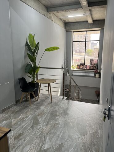 дом в таш добо: Шикарное 2 этажное помещение в топовой локации ! Прямая линия, выход