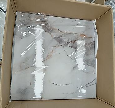 Ostali kućni dekor: 04. Samolepljive zidne obloge 
60*60cm
U paketu 10 kom 
3099 din✅✅ — 7