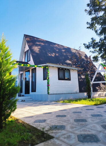 Günlük kirayə evlər: 100 kv. m, 2 otaqlı, Artezian quyusu, İnternet, Qaz — 1