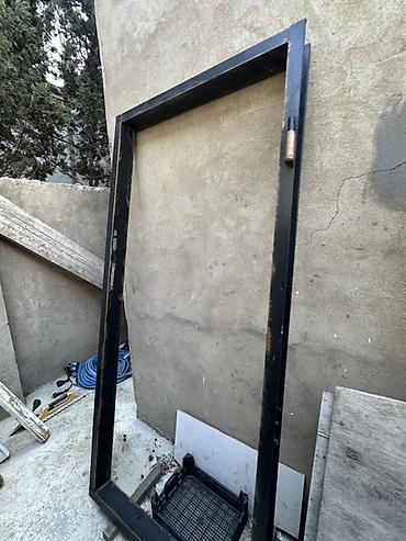 Giriş qapıları: Metal giriş qapısı
Ölçüləri 96sm x 205sm — 5