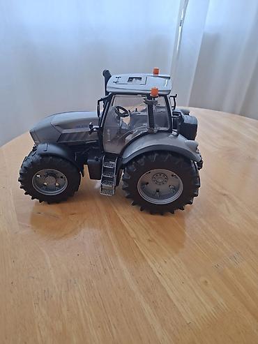 Oyuncaq traktorlar: Satılır: miqyaslı oyuncaq traktor maketi - Model: Lamborghini R8.270 — 2