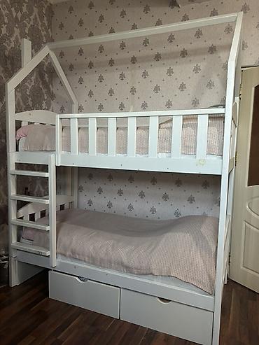 Mebel: Oğlan və qız üçün, İşlənmiş, Çarpayı, Matras ilə, Siyirməli, Taxta — 2