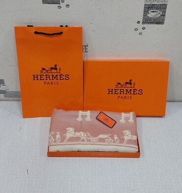 Digər aksesuarlar: Hermes şərfi, xanımlar üçün, təzədir, keyfiyyətlidir. Model: Hermès — 4