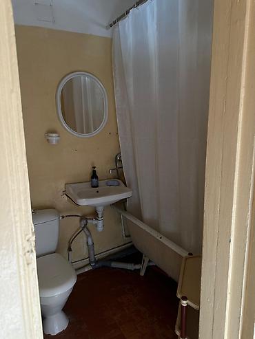 Продажа квартир: 2 комнаты, 43 м², Хрущевка, 3 этаж, Косметический ремонт at lalafo.kg — 5 Продажа квартир: 2 комнаты, 43 м², Хрущевка, 3 этаж, Косметический ремонт — 5