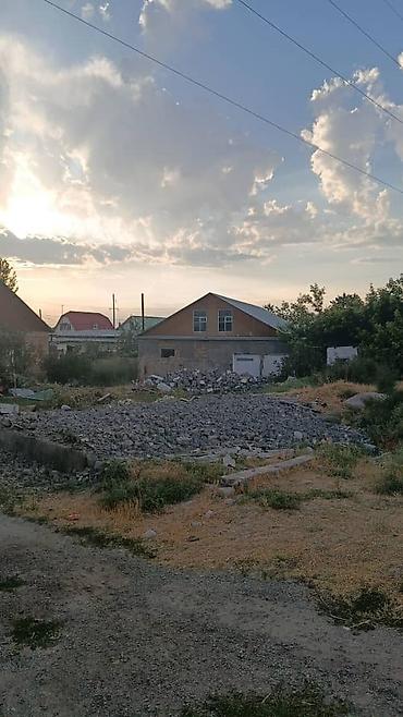 Продажа коттеджей и домов: Продаю дом в новопокровке ройон пост гай участок по документам 6 соток — 1