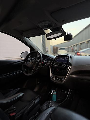 ежемесячно: Chevrolet Spark: 2019 г., 1 л, Автомат, Бензин, Хэтчбэк — 8