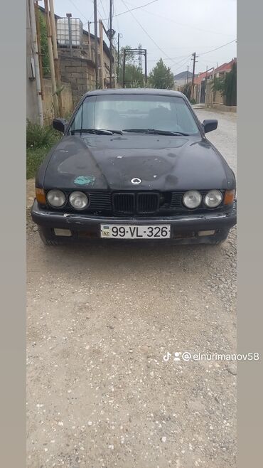 bmw e39 kuza: BMW 750: 2.5 l | 1988 il Sedan