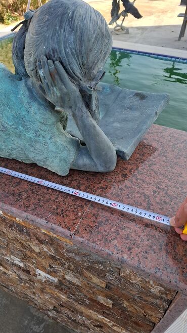 Heykəlciklər: Bürünc heykəl kompozisiyası - Uşaq fiquru və skamyadan ibarət bürünc — 9