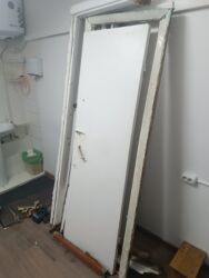 найденные документы: Отдам даром двери на дрова срочно