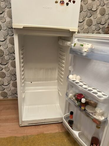 Кухонные вытяжки: 2 двери Nord Холодильник Продажа, цвет - Белый