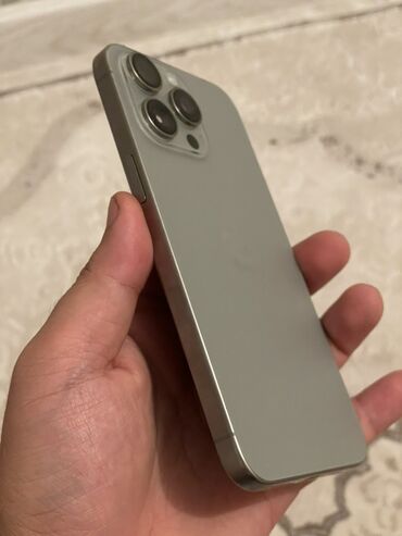 Apple iPhone: IPhone 15 Pro Max, Б/у, 256 ГБ, Natural Titanium, Зарядное устройство, Защитное стекло, Чехол, 90 % — 5
