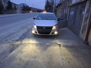 Opel: Opel Astra: 1.4 l | 2006 il 338000 km Hetçbek