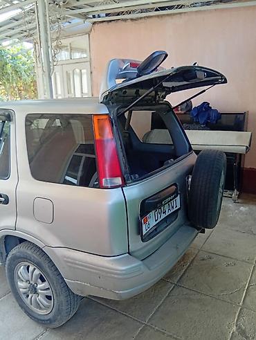 бампер субару b4: Honda CR-V: 1996 г., 2 л, Автомат, Бензин, Кроссовер — 4