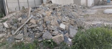 Отдам даром: Строй мусор, материалы 
БЕСПЛАТНО!