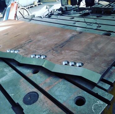 титановые пластины: Листовая сталь Hardox.Изделия из высокопрочных сталей (режущие и