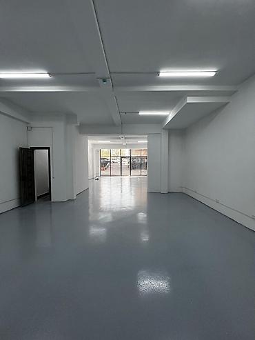 Аренда помещений свободного назначения: Сдается в аренду коммерческое помещение на первом этаже нового жилого — 7