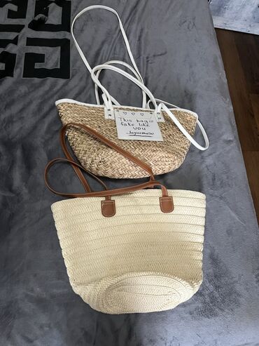 Другая женская обувь: Комплект женской обуви. 1) Кроссовки Gucci Rhyton, размер 39 - Цвет — 7