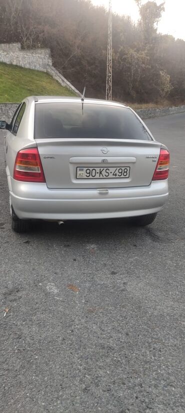 Opel: Opel Astra: 1.6 l | Sedan — 2