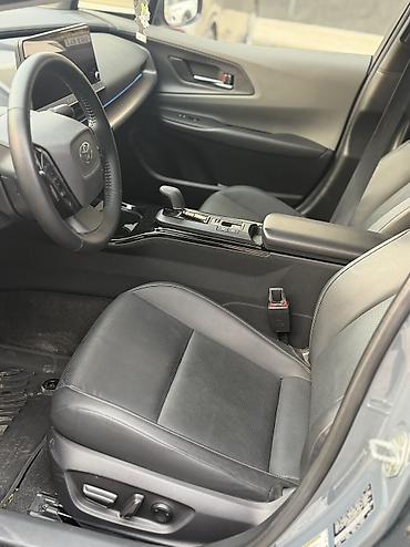 Toyota: Toyota Prius: 2023 г., 2 л, Автомат, Гибрид, Хэтчбэк — 7