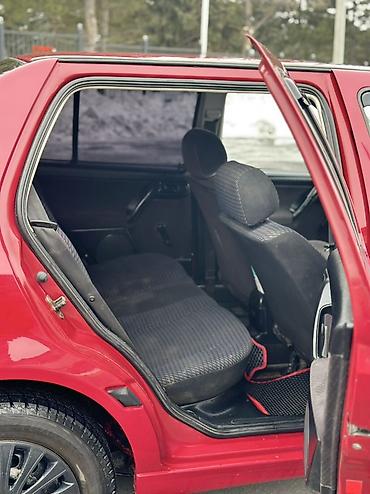 Volkswagen: Volkswagen Vento: 1993 г., 1.8 л, Механика, Бензин, Седан — 5