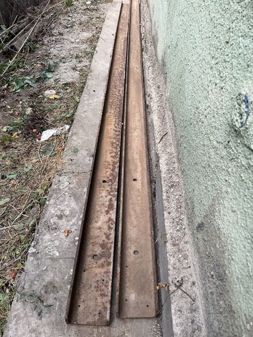 Швеллеры: Продаю швеллера Советские . 1. Длинна 4,2 метра ширина 5,5 см высота — 6