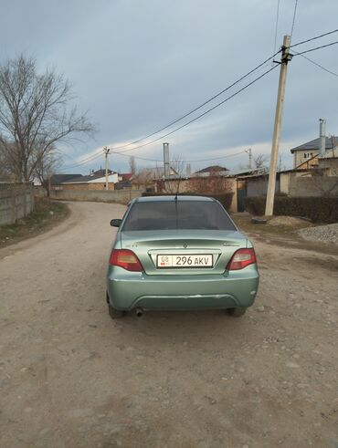 нексиия: Daewoo Nexia: 2009 г., 1.6 л, Механика, Бензин, Седан