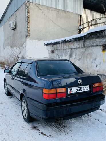 Volkswagen: Volkswagen Vento: 1994 г., 1.8 л, Механика, Бензин, Седан