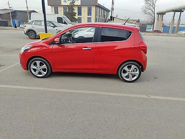 Chevrolet: Chevrolet Spark: 2016 г., 0.1 л, Вариатор, Бензин, Хэтчбэк — 4