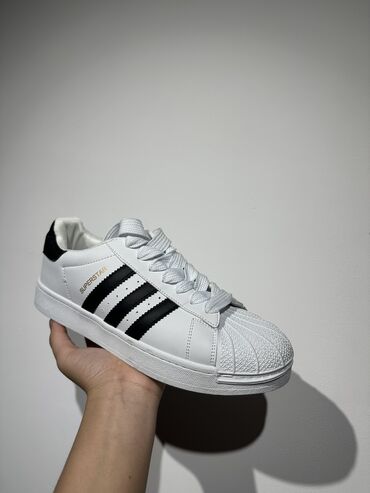 Кроссовки и спортивная обувь: Мужские кроссовки, 43, Adidas, Новый, цвет - Белый, Самовывоз, Платная доставка