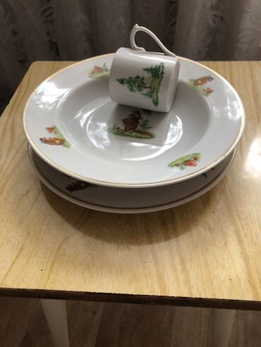 белый посуда: Советские детские тарелки, рисунки четко видно, без сколов. Диаметром