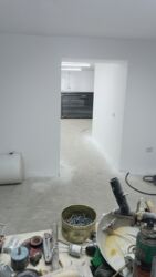 сдаю дом без хозяина пишпек: Сдается в аренду подвальное помещение в частном доме,100кв