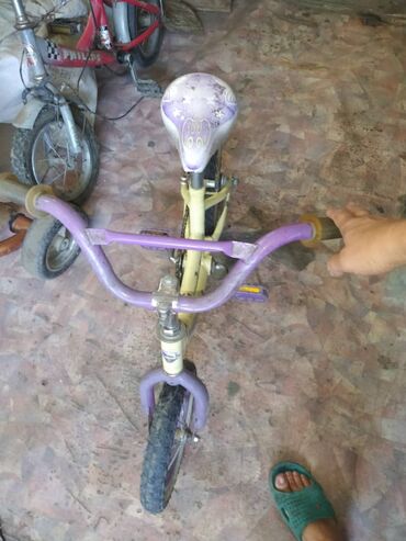 детский велоколяска: Продаю детский велосипед в хорошем состоянии Цена договорная