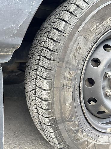 мото кийим: Жеңил жүк ташуучу унаа, Hyundai, Дубль, Колдонулган — 5