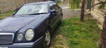 Mercedes-Benz: Mercedes-Benz 240: 2.4 l | 1998 il Sedan — 11