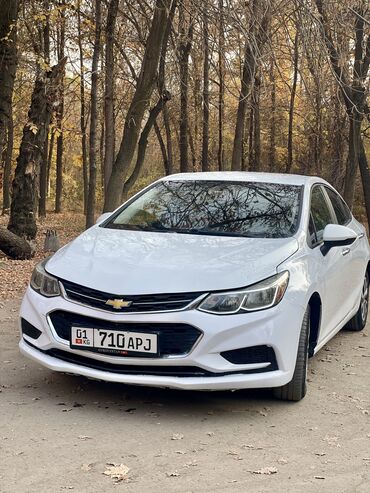 машины 2010 года и выше: Chevrolet Cruze: 2017 г., 1.4 л, Автомат, Бензин, Седан