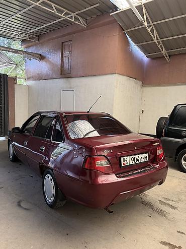 Daewoo Nexia: 2010 г., 1.6 л, Механика, Бензин, Седан
