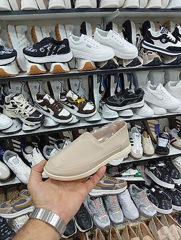 Krasofkalar və idman ayaqqabıları: Unisex gündəlik idman ayaqqabıları – müxtəlif modellər və rənglər — 8