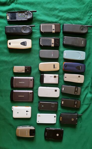 Ostali mobilni telefoni: Kolekcija starih mobilnih telefona – mešavina klasičnih modela iz — 11