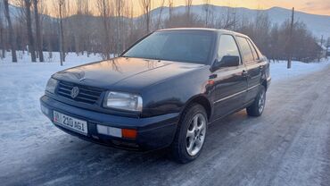 Volkswagen: Volkswagen Vento: 1992 г., 1.8 л, Механика, Бензин