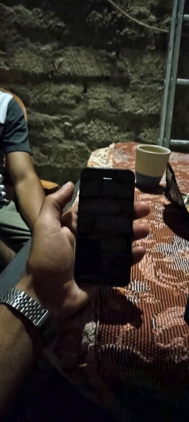 irshad telecom iphone 7 plus: IPhone 5, < 16 GB, Qara, Barmaq izi