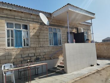 şirvanda həyət evləri: 5 otaqlı, 85 kv. m, Orta təmir