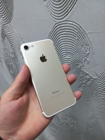 Apple iPhone: IPhone 7, Б/у, 128 ГБ, Золотой, Защитное стекло, Чехол, 100 %