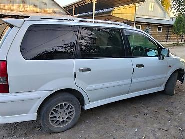 Mitsubishi: Mitsubishi Chariot: 2001 г., Автомат, Минивэн — 3