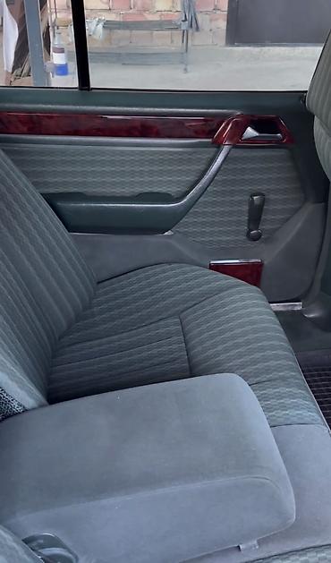 Mercedes-Benz: Mercedes-Benz W124: 1992 г., 2 л, Автомат, Бензин, Седан — 4