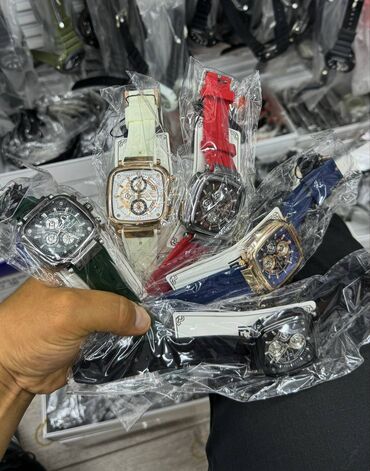 женские золотые часы: 1500