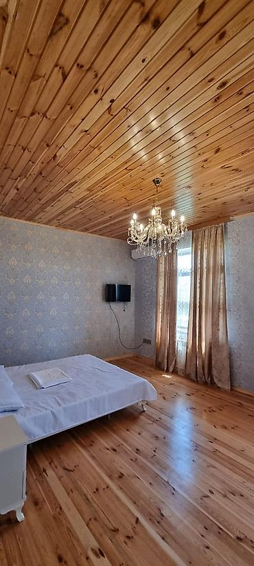 Günlük kirayə mənzillər: 4 otaqlı — 15